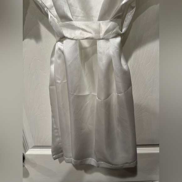 Silver Bride Robe with Rhinestone Detail - Picture 7 of 7